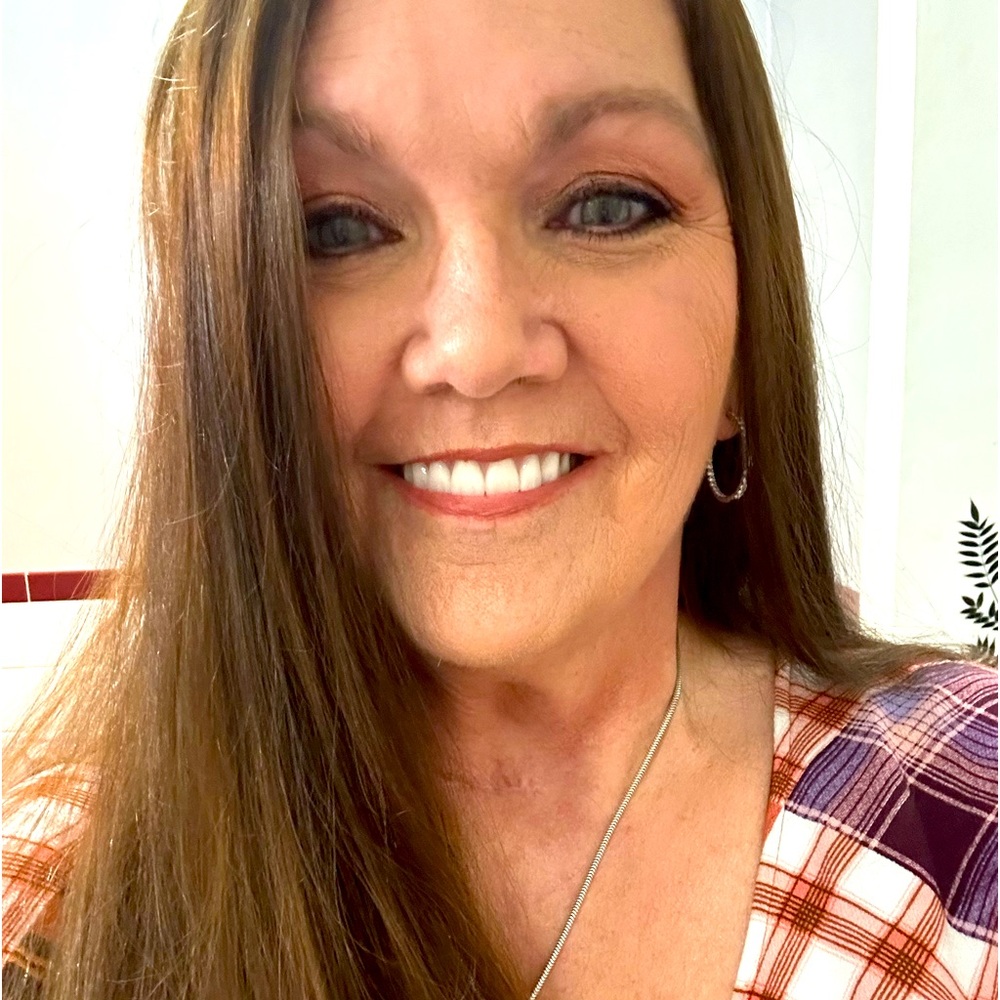 Meet your Posher, Kelly